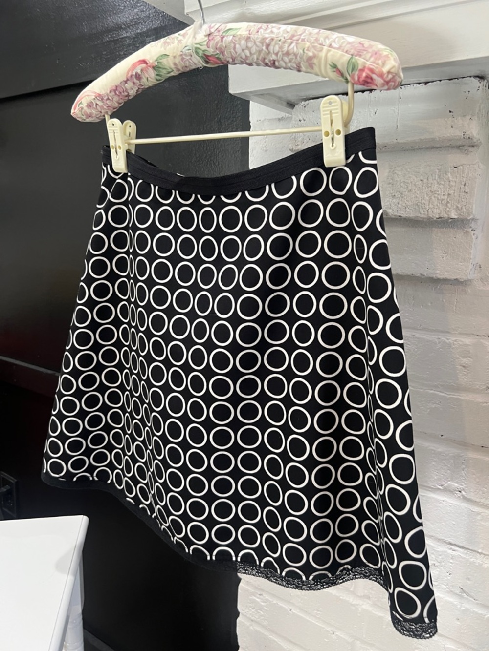 The Limited | Black with White Circle Design Mini skirt | Size 0 - Picture 4 of 5